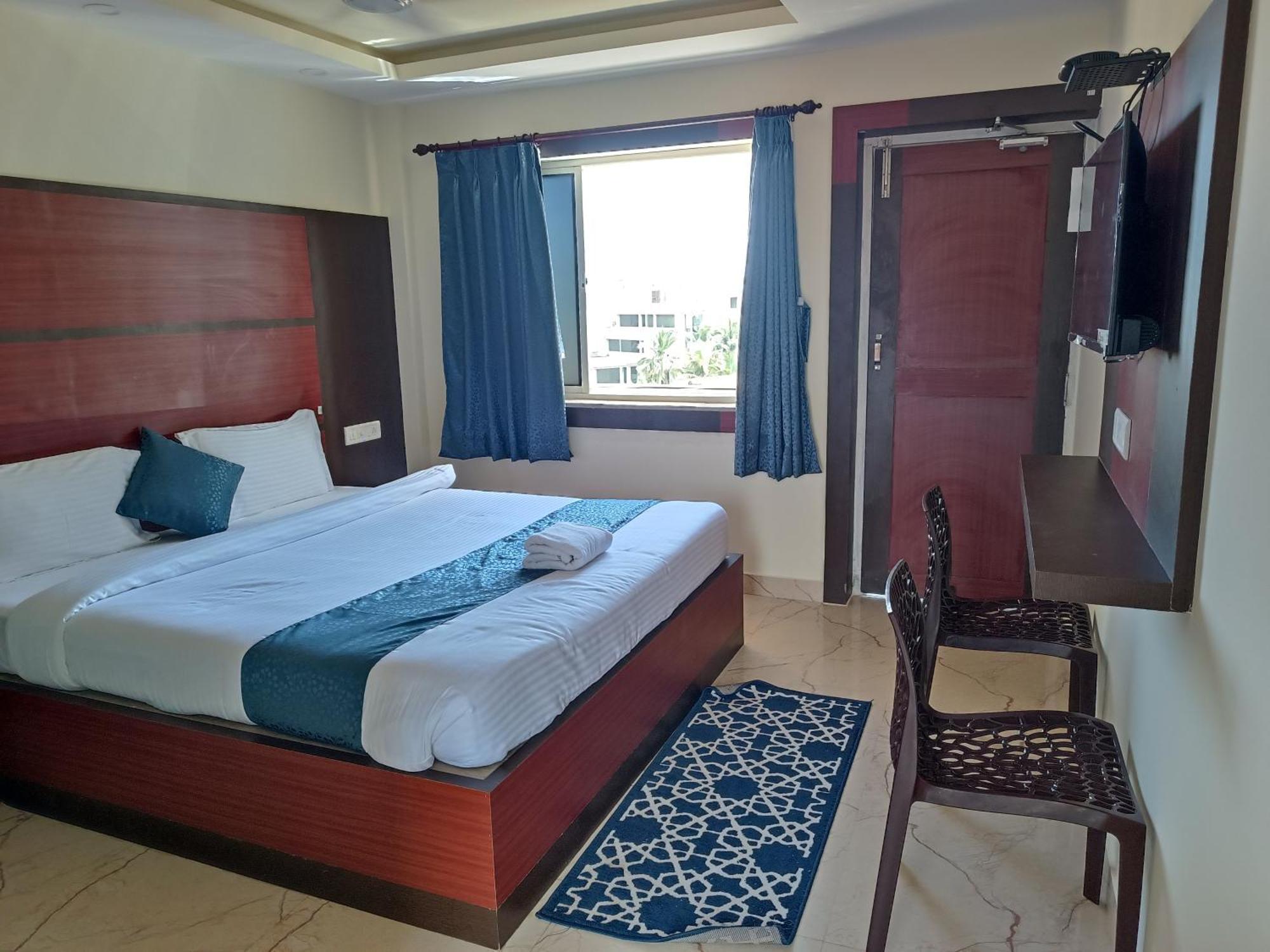 Mom Hotel - Unit Of Mom Hotel Puri Exterior photo